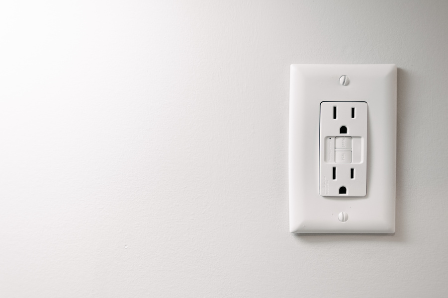 Simple Electric Outlet